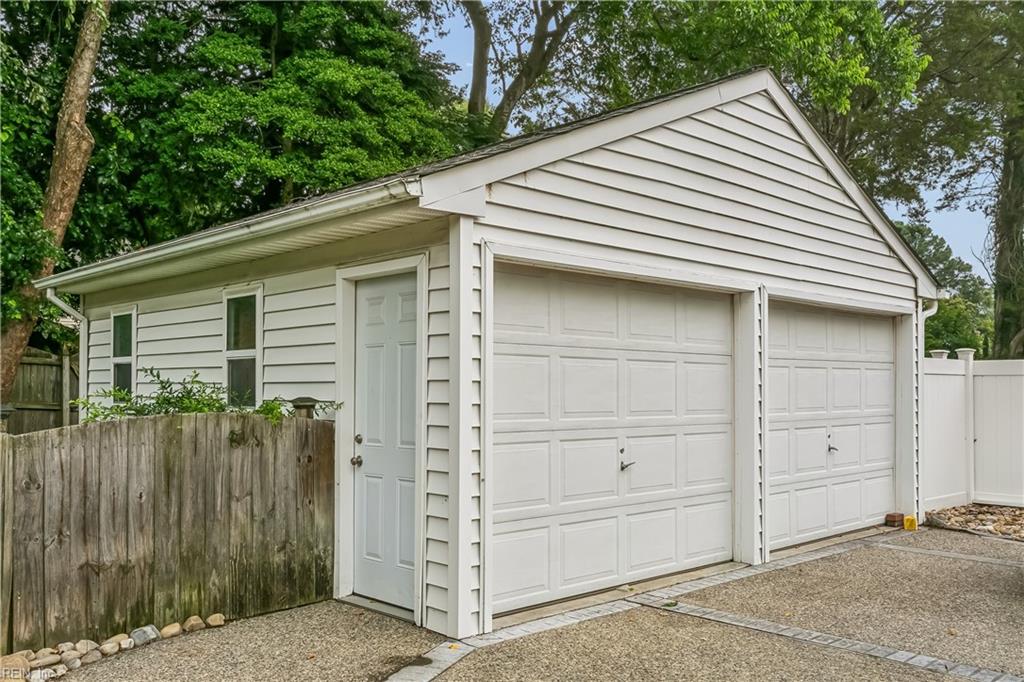 21 E Governor Drive Newport News VA 23602
