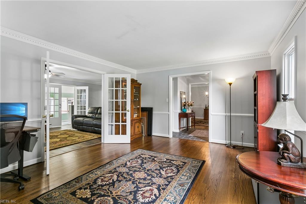 21 E Governor Drive Newport News VA 23602
