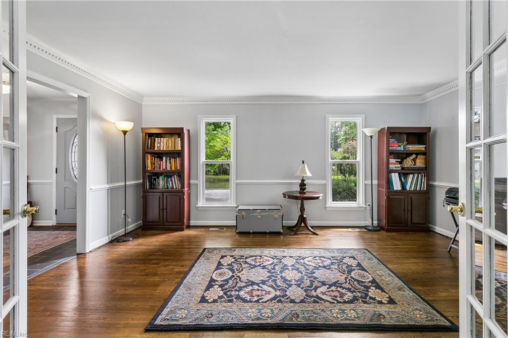 21 E Governor Drive Newport News VA 23602