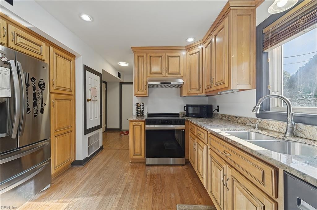 1000 Lakeside Drive Yorktown VA 23692