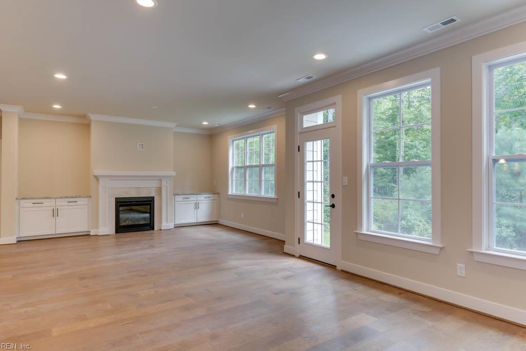 111 Bear Ridge Run Yorktown VA 23690