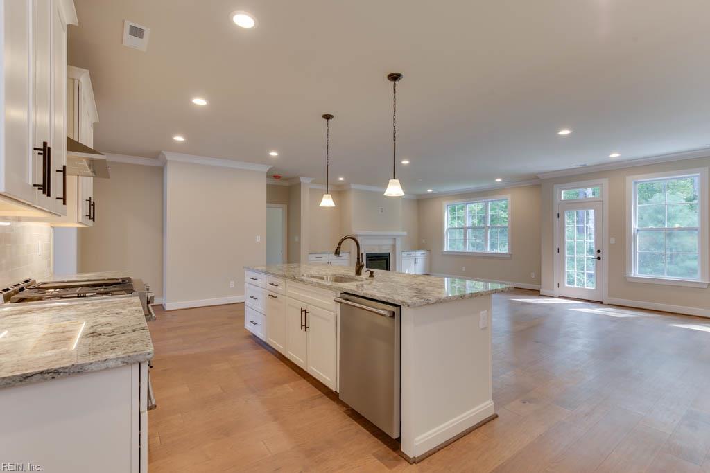 111 Bear Ridge Run Yorktown VA 23690
