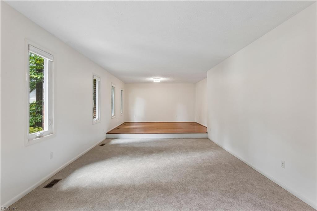 107 Sun Rise Way Yorktown VA 23693