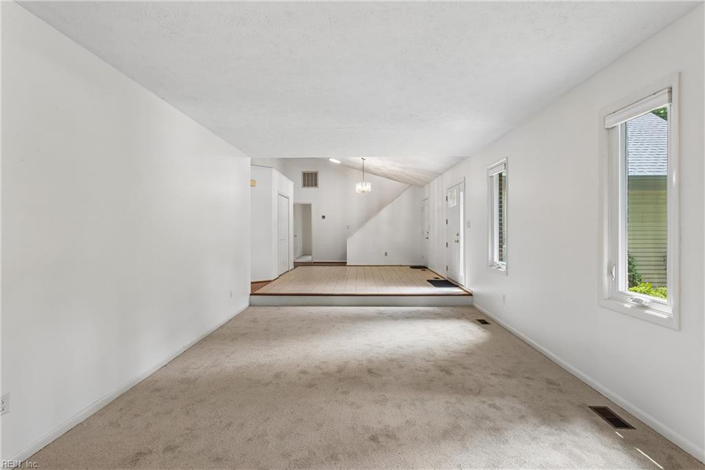 107 Sun Rise Way Yorktown VA 23693
