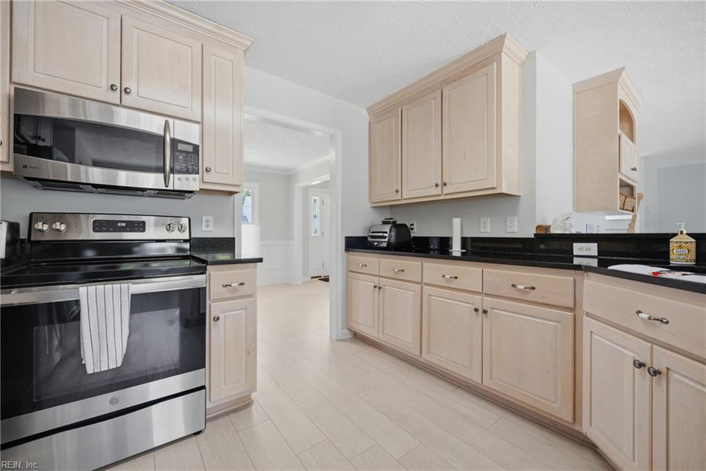 103 Jessica Drive Yorktown VA 23693