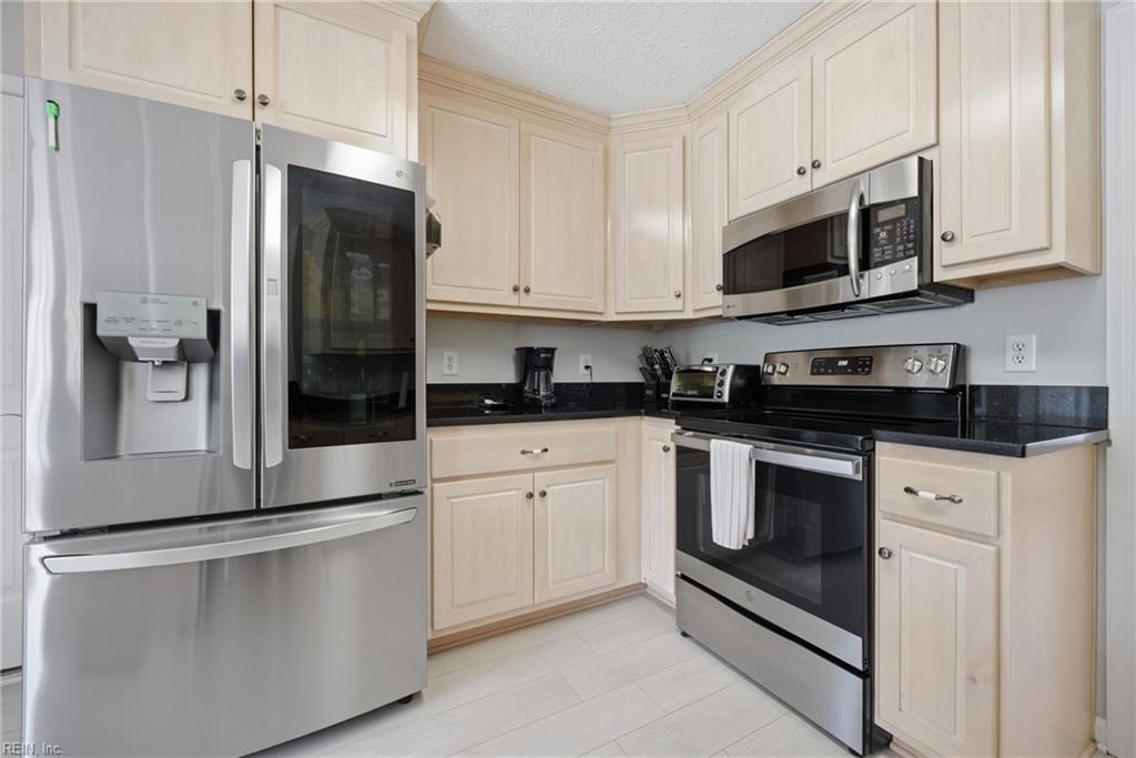 103 Jessica Drive Yorktown VA 23693