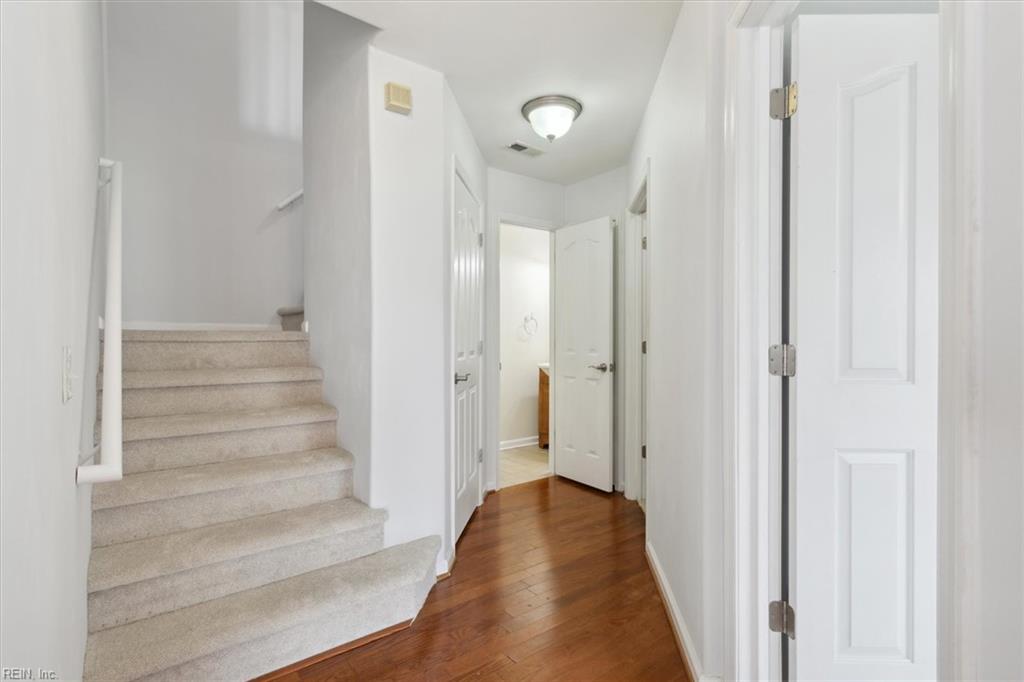 107 Post Oak Road Yorktown VA 23693