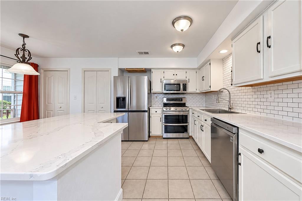 150 White Cedar Lane Yorktown VA 23693