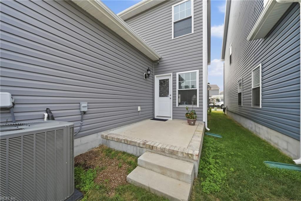 1009 Melbourne Street Newport News VA 23608