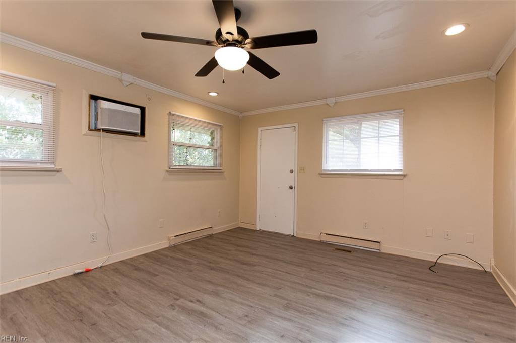 10 Warren Drive Newport News VA 23608