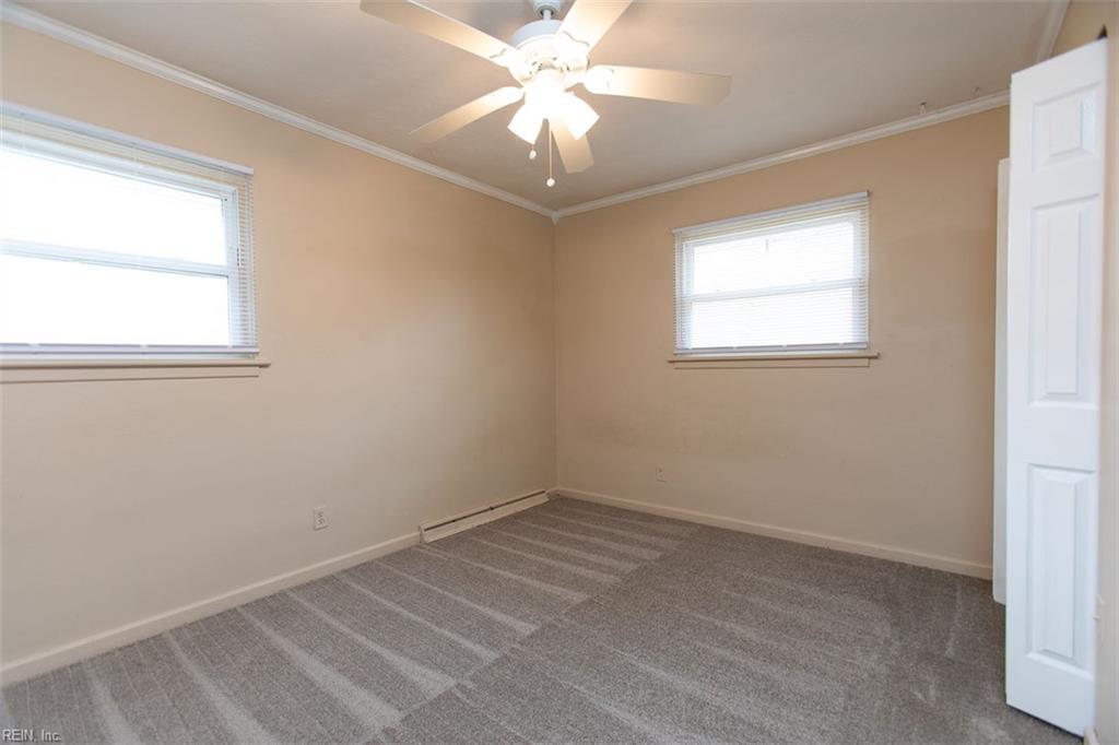 10 Warren Drive Newport News VA 23608