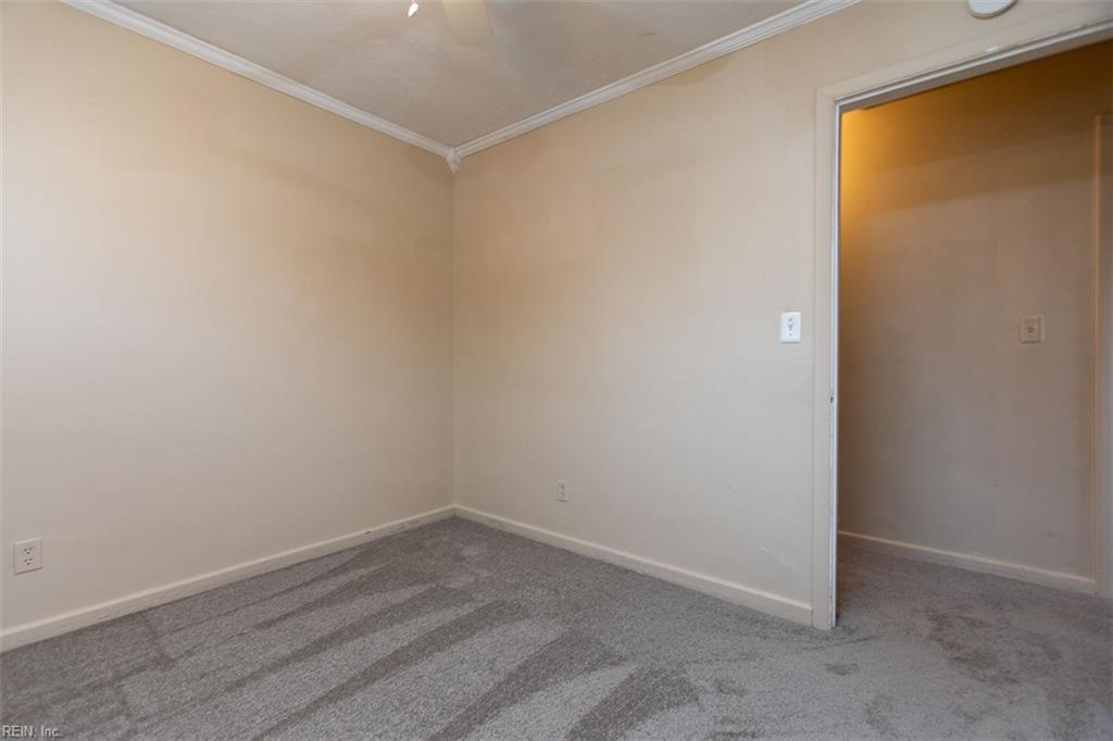 10 Warren Drive Newport News VA 23608