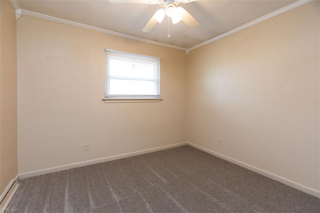 10 Warren Drive Newport News VA 23608