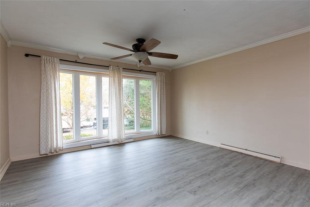 10 Warren Drive Newport News VA 23608