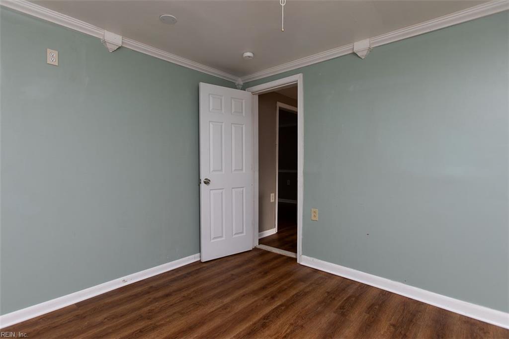 10 Warren Drive Newport News VA 23608