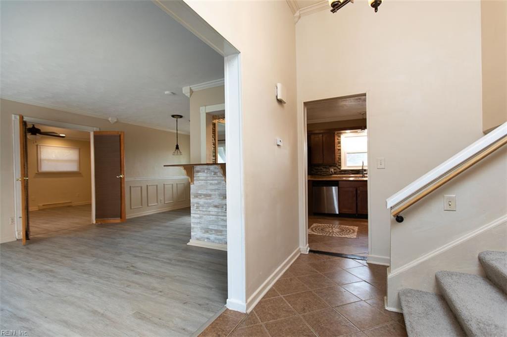10 Warren Drive Newport News VA 23608