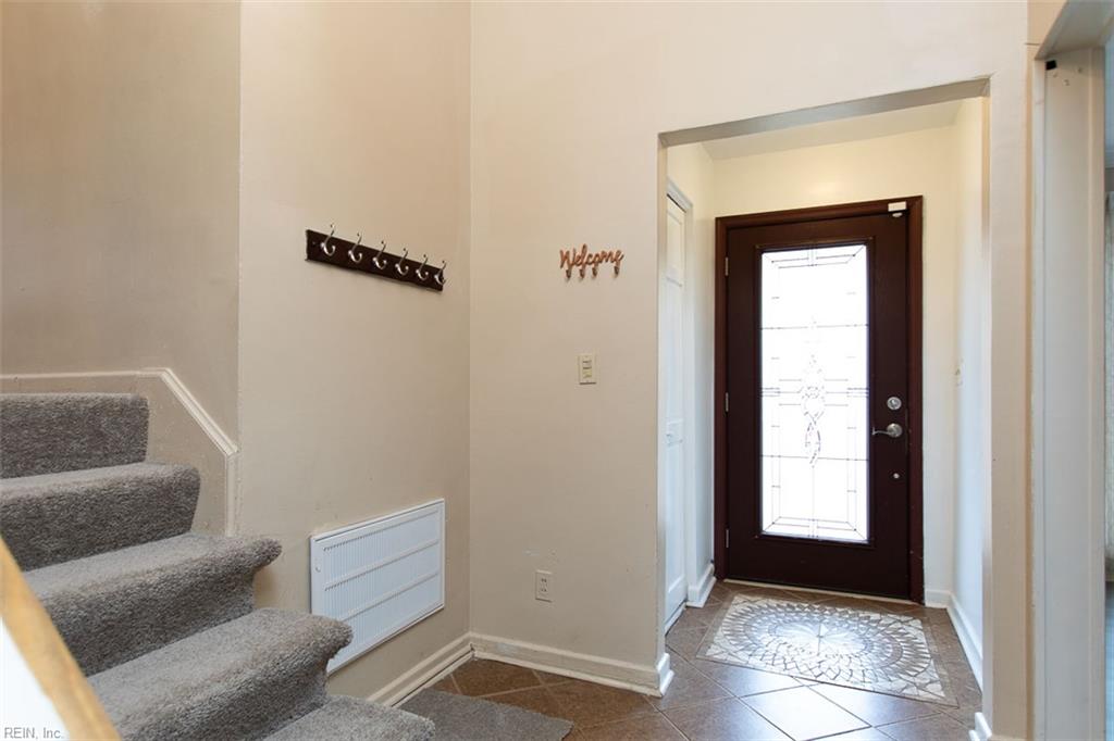 10 Warren Drive Newport News VA 23608