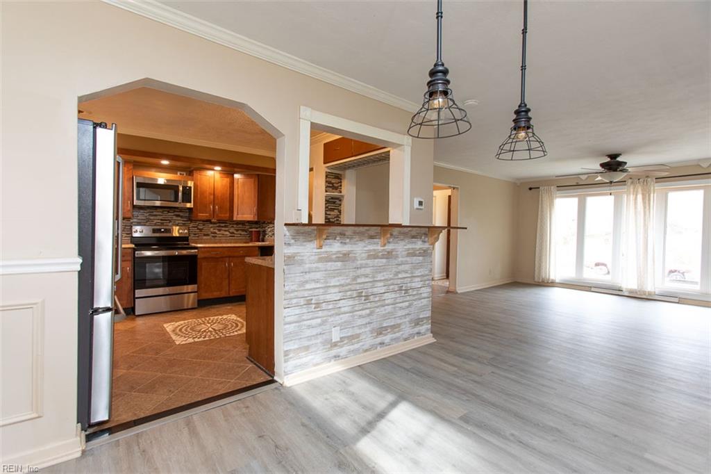 10 Warren Drive Newport News VA 23608