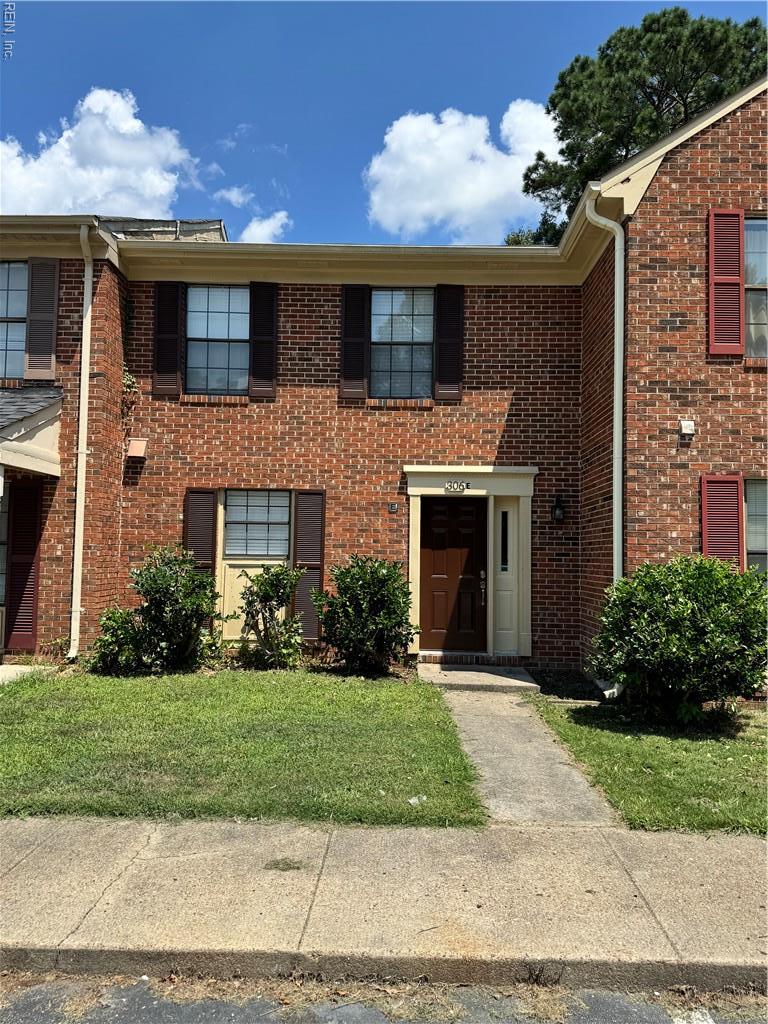 306 Circuit Lane Newport News VA 23608