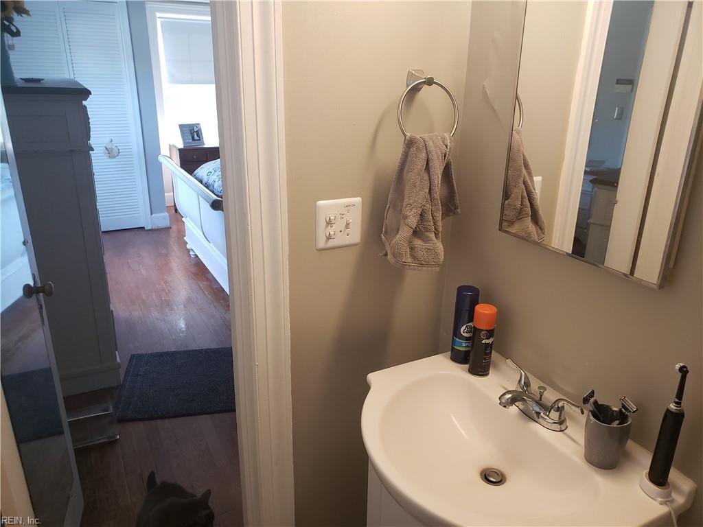 27 Holly Drive Newport News VA 23601