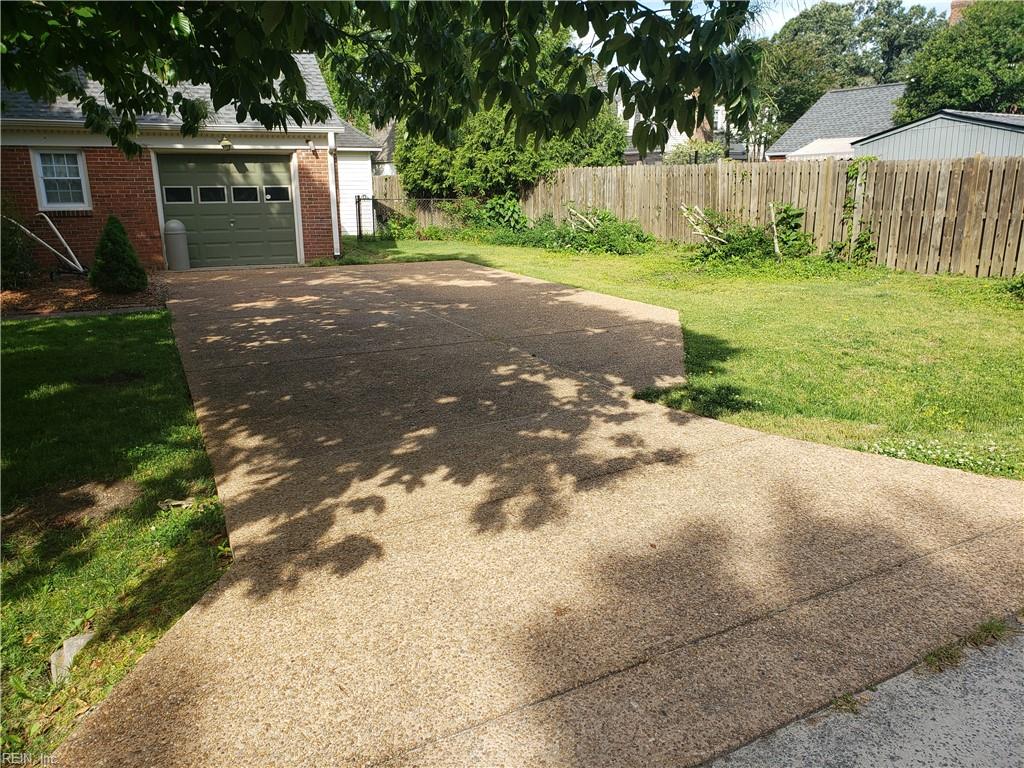 27 Holly Drive Newport News VA 23601