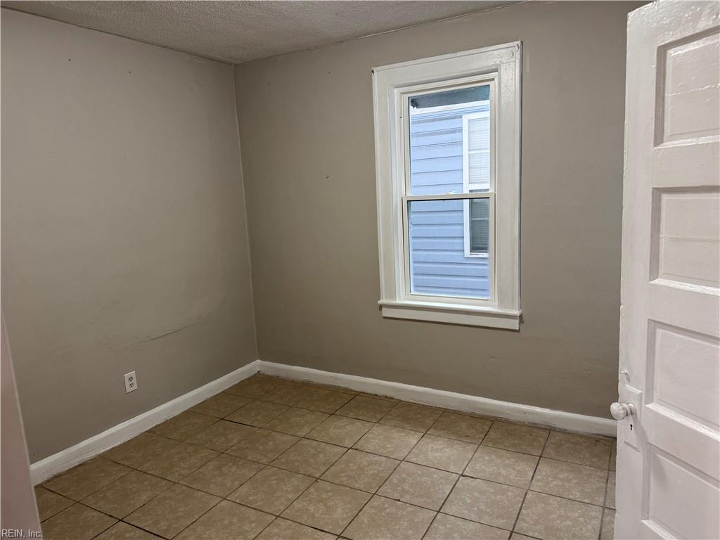 1033 32nd Street Newport News VA 23607