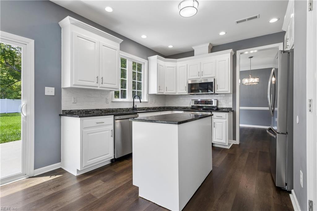 101 Sycamore Lane Yorktown VA 23690