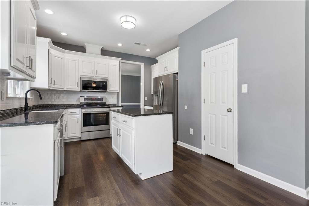 101 Sycamore Lane Yorktown VA 23690