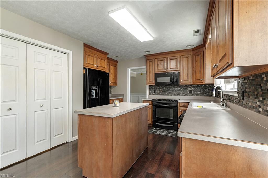 103 Mulberry Court Yorktown VA 23690