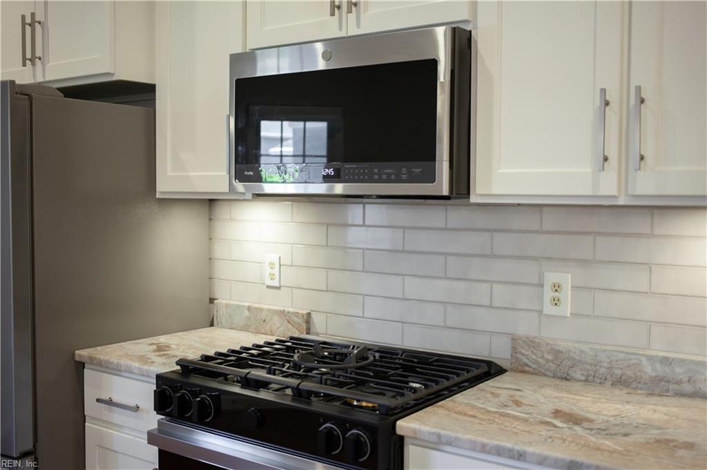 812 E Willow Point Place Newport News VA 23602