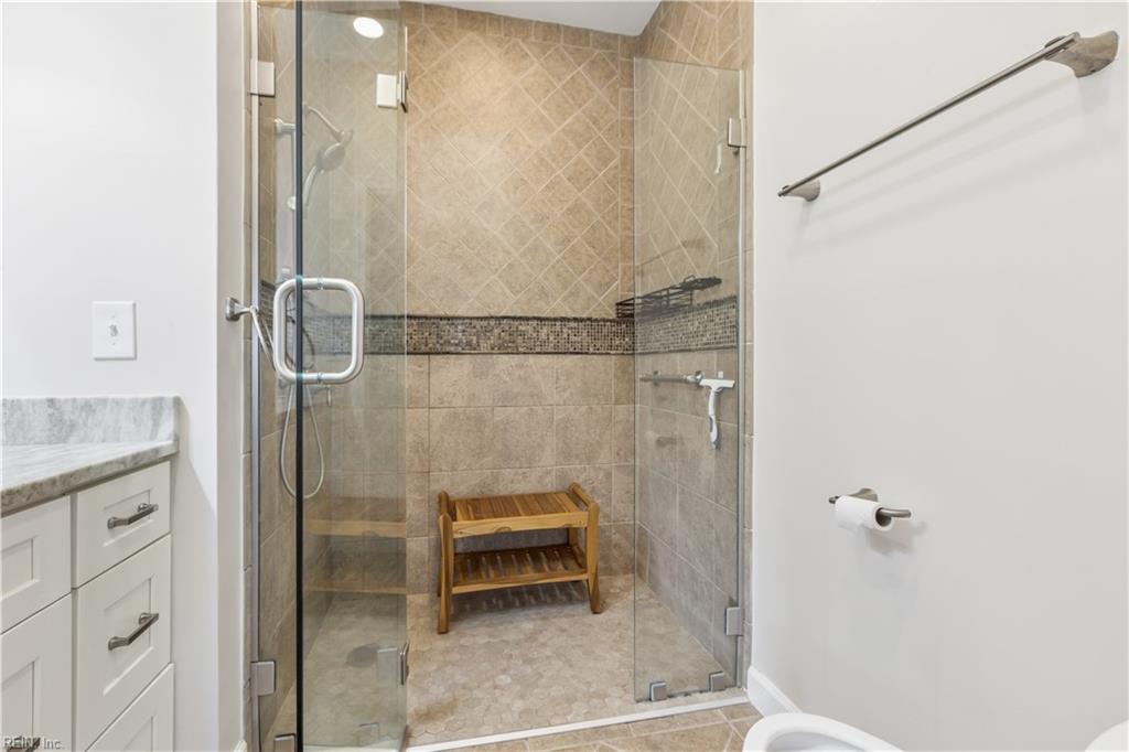 812 E Willow Point Place Newport News VA 23602