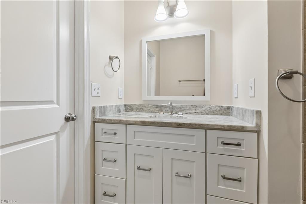 812 E Willow Point Place Newport News VA 23602