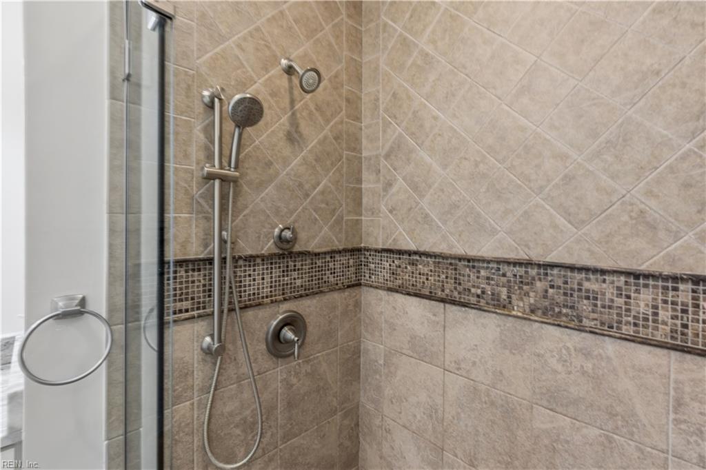 812 E Willow Point Place Newport News VA 23602