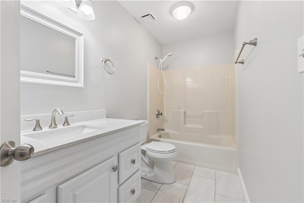 812 E Willow Point Place Newport News VA 23602