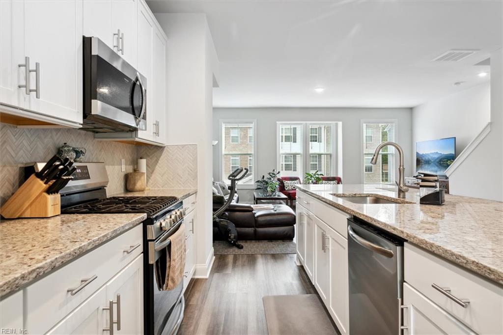 115 Daybeacon Street Yorktown VA 23692
