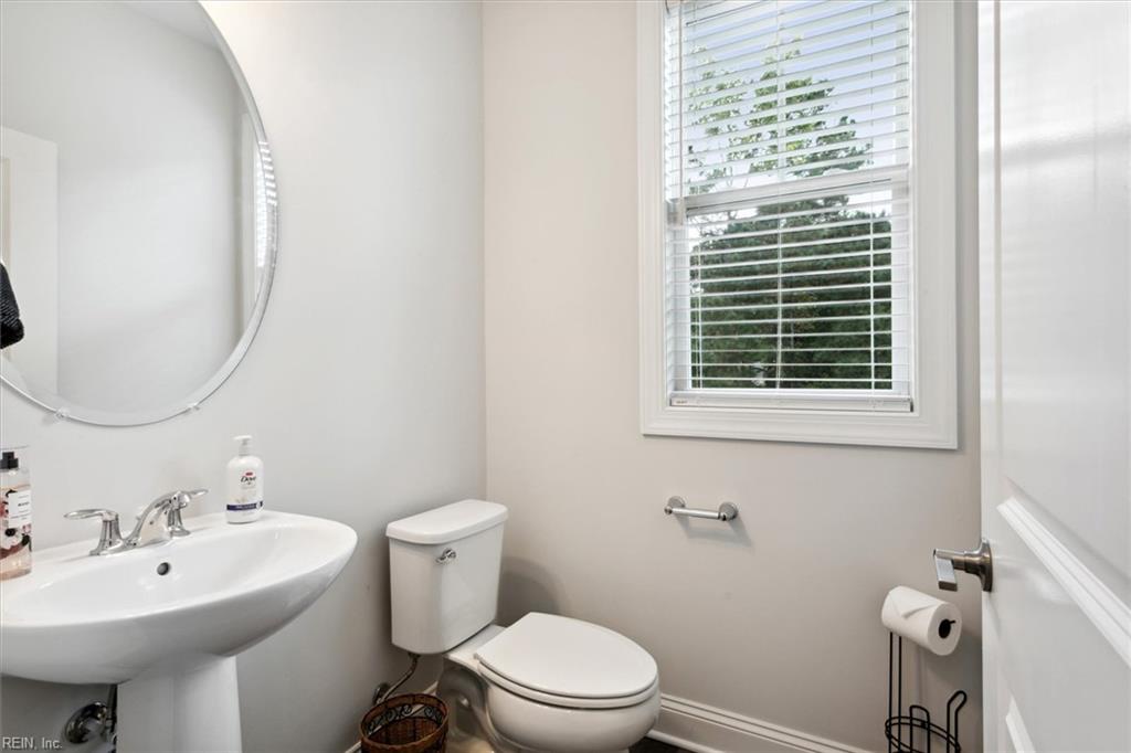 115 Daybeacon Street Yorktown VA 23692