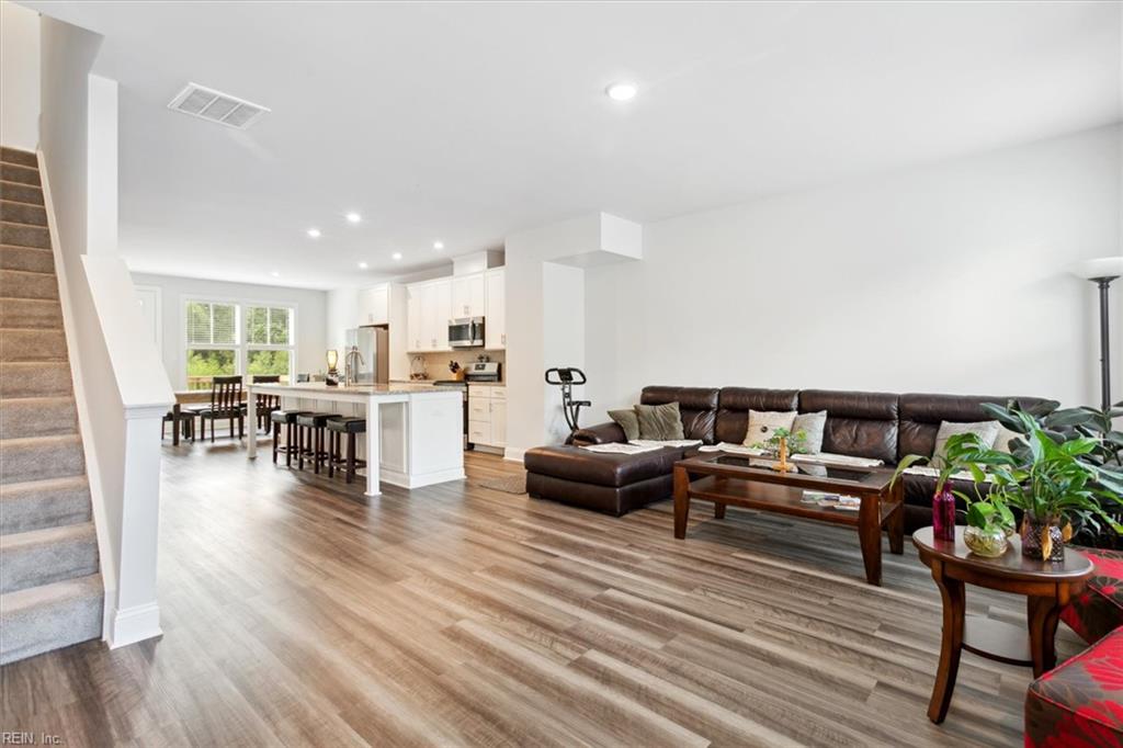 115 Daybeacon Street Yorktown VA 23692