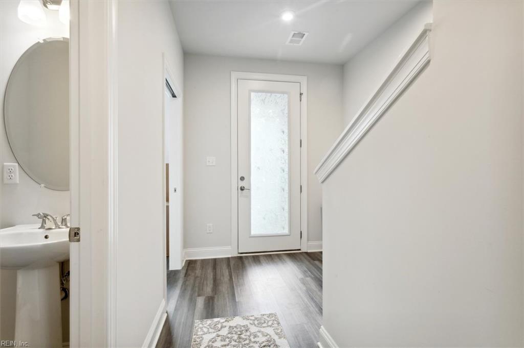 115 Daybeacon Street Yorktown VA 23692