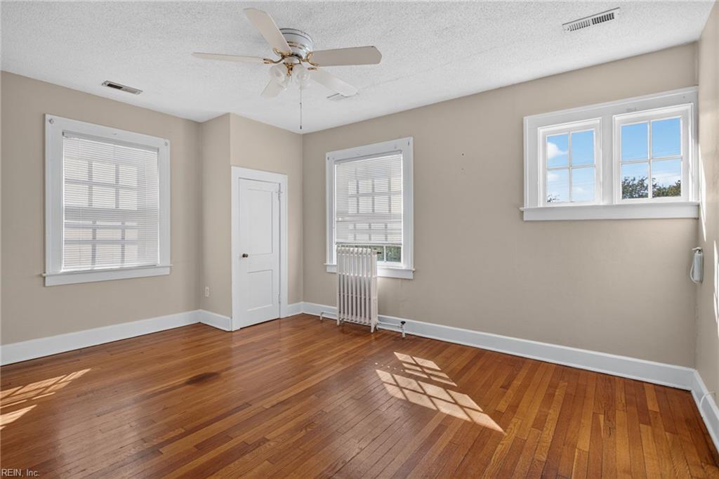 5212 Huntington Avenue Newport News VA 23607