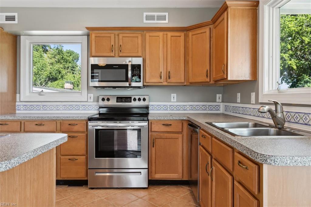 104 Pulaski Street Yorktown VA 23690