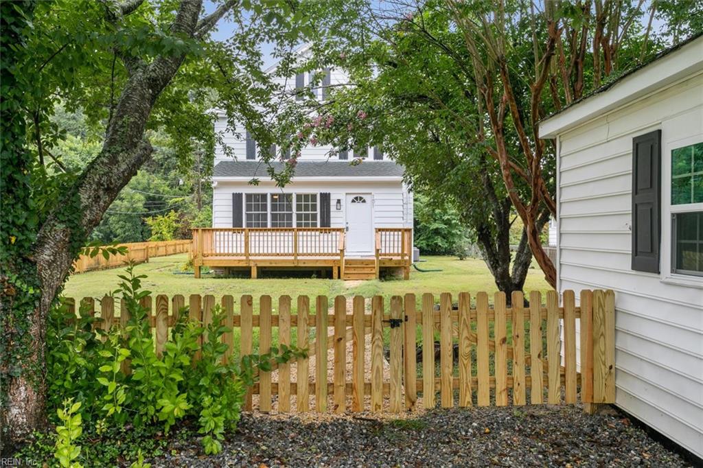 101 Pulaski Street Yorktown VA 23690