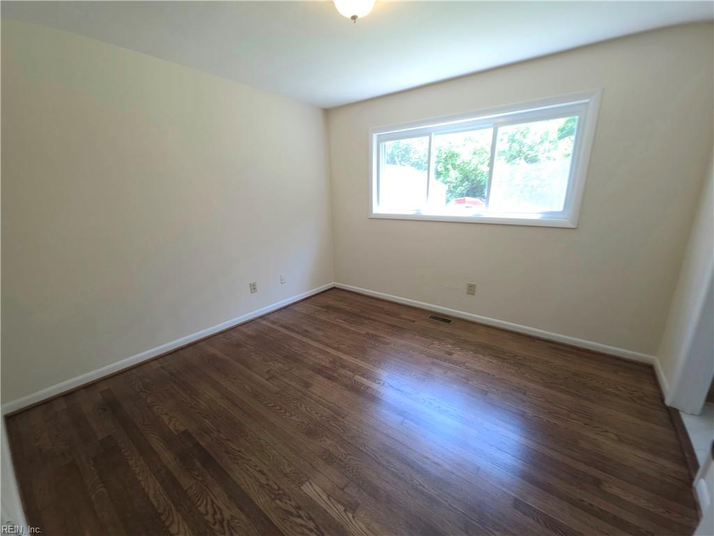 87 Kendall Drive Newport News VA 23601