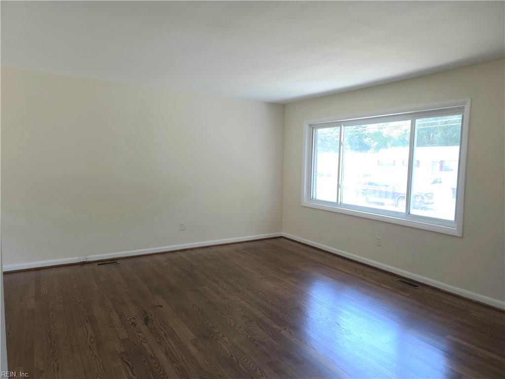87 Kendall Drive Newport News VA 23601