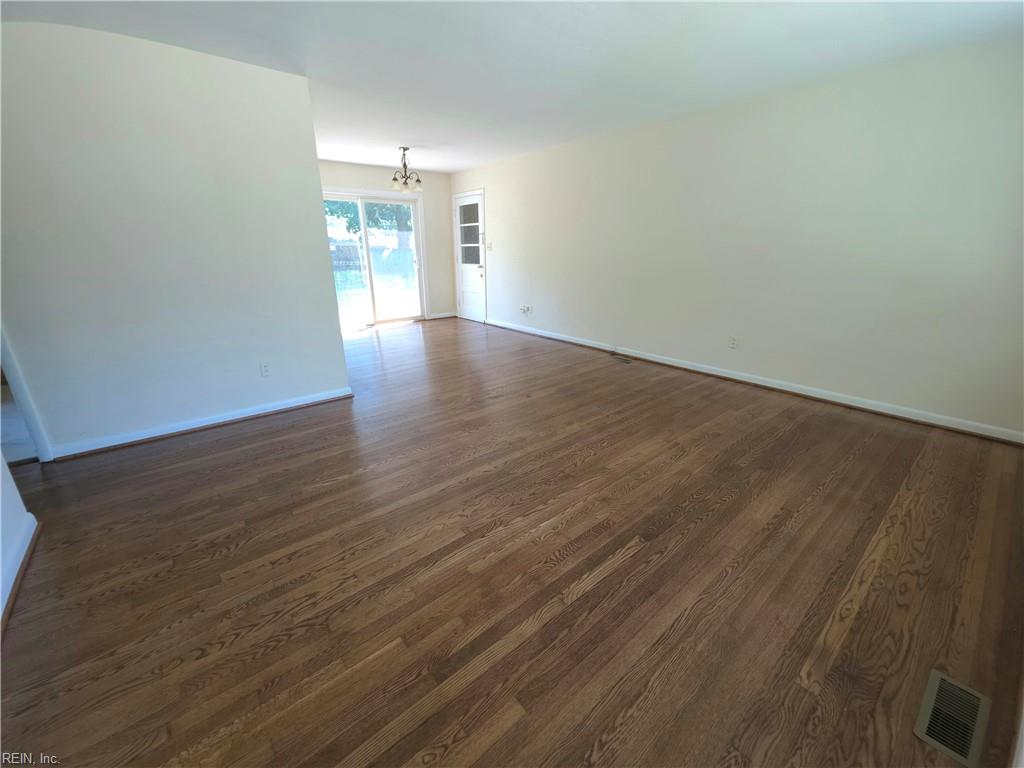 87 Kendall Drive Newport News VA 23601