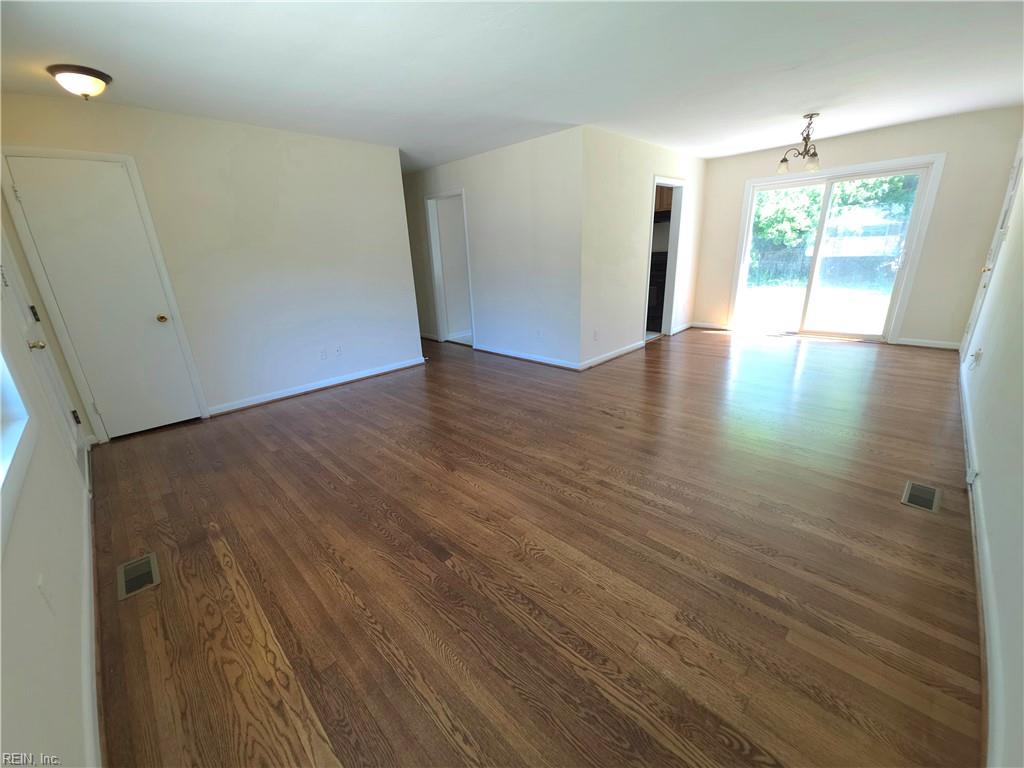 87 Kendall Drive Newport News VA 23601