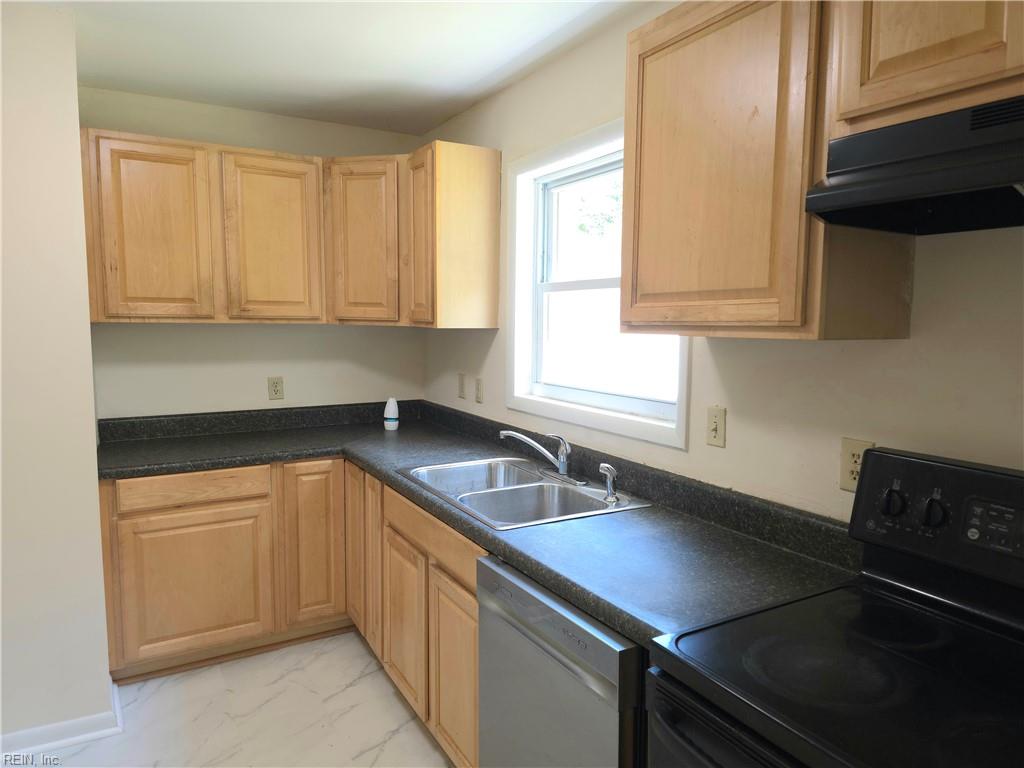 87 Kendall Drive Newport News VA 23601