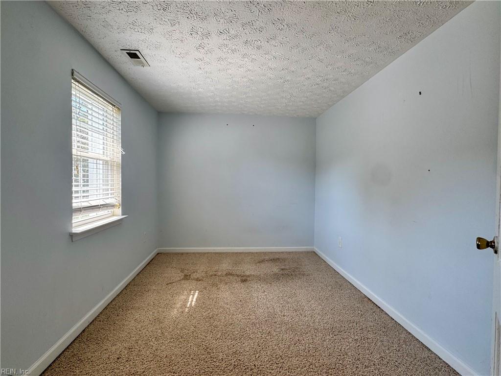 15 Elm Avenue Newport News VA 23601