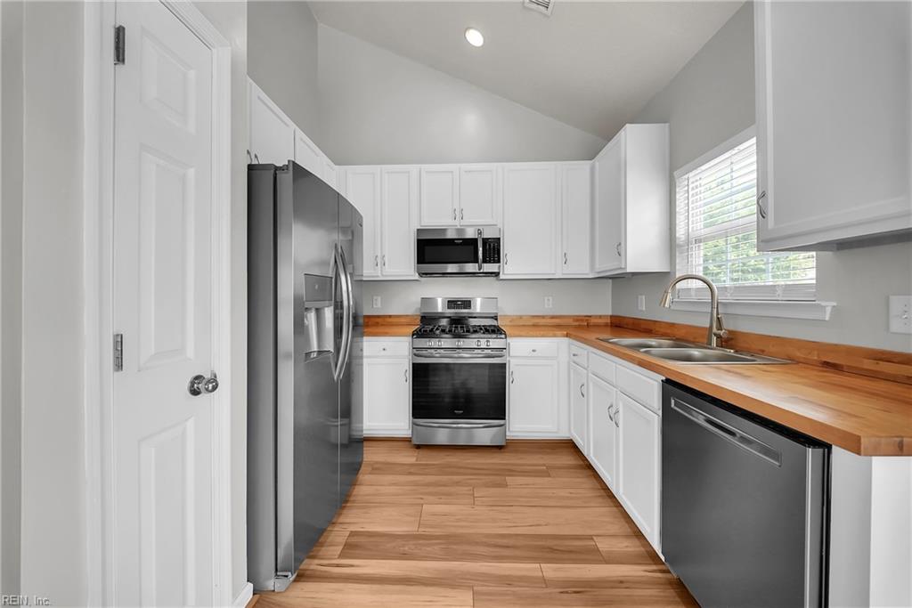 408 Holmes Blvd Boulevard Yorktown VA 23692
