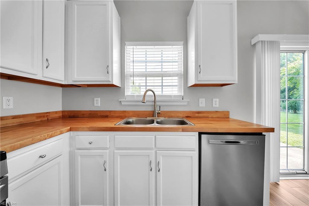 408 Holmes Blvd Boulevard Yorktown VA 23692