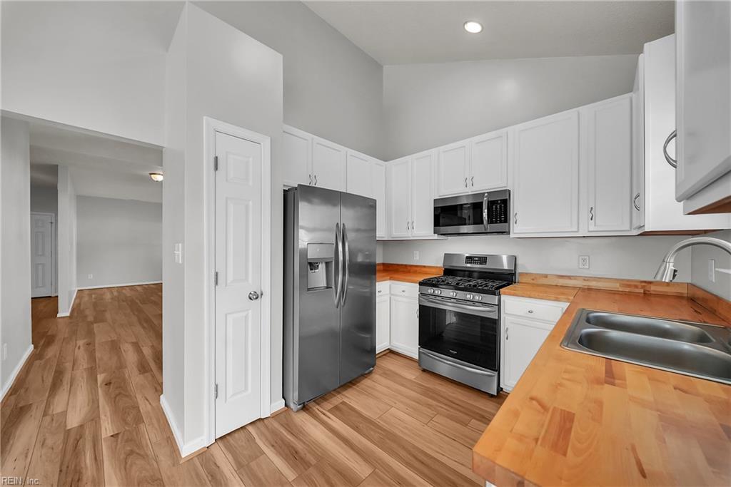408 Holmes Blvd Boulevard Yorktown VA 23692